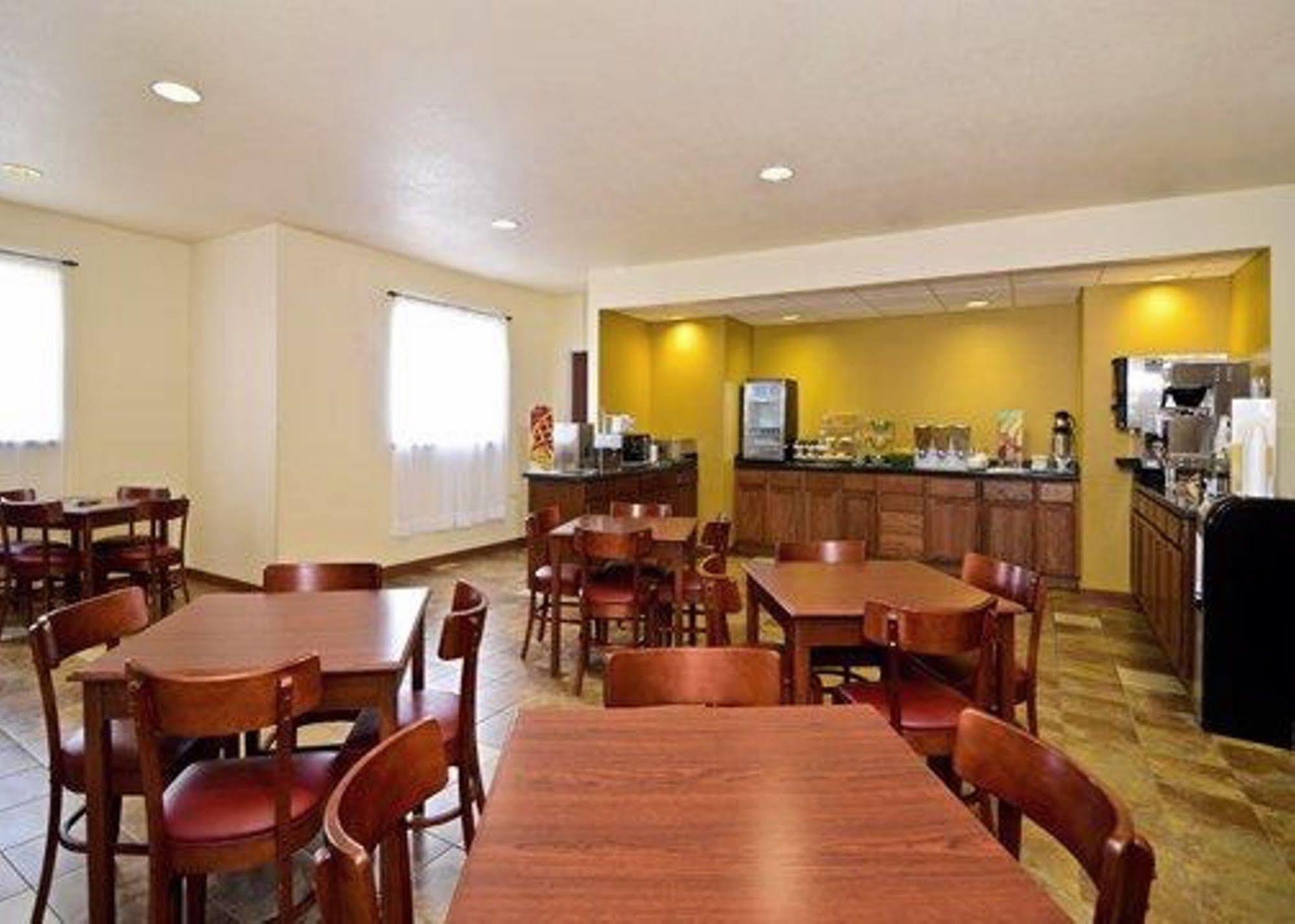 Quality Inn & Suites Park City Restoran foto